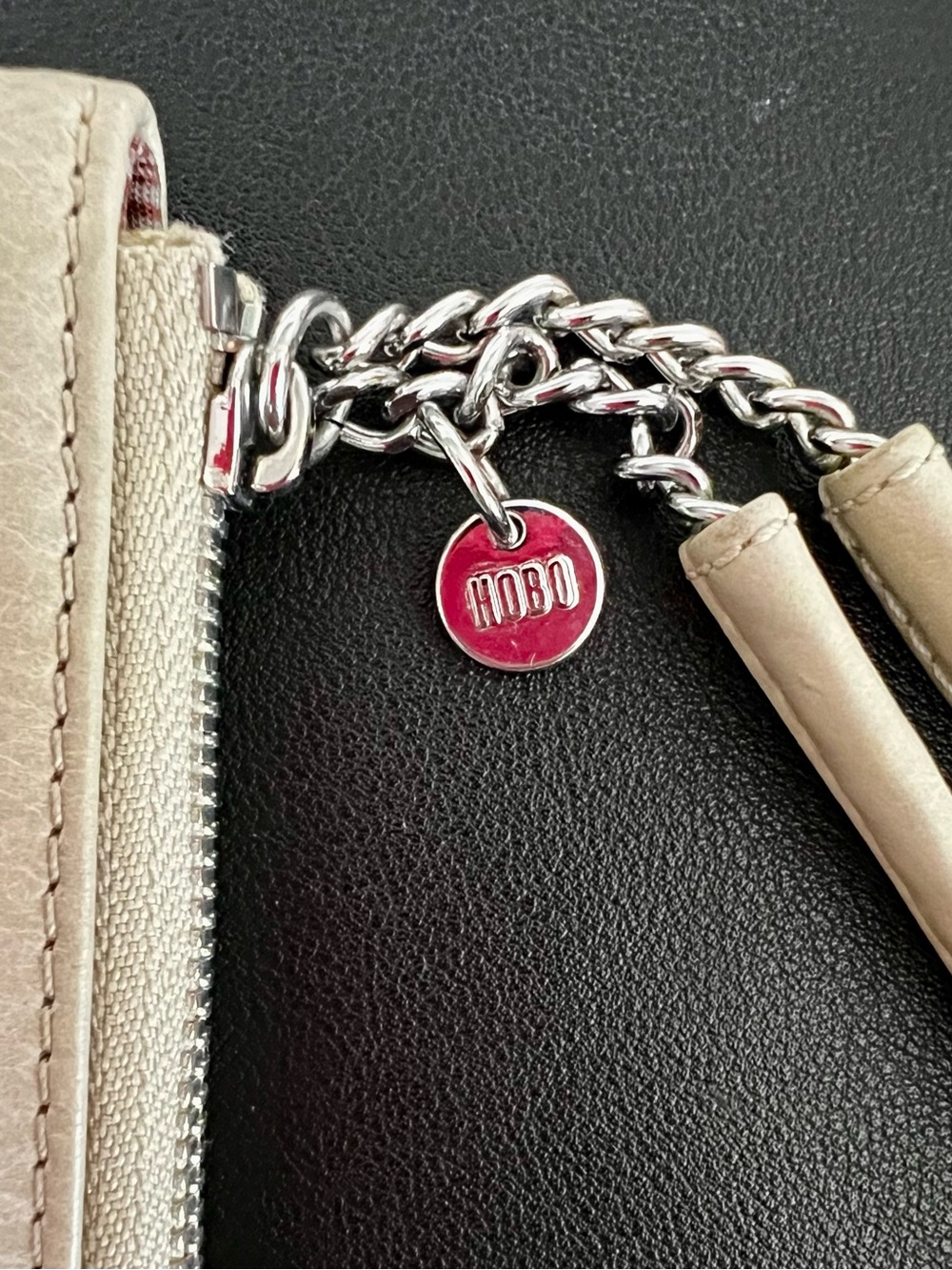 HOBO (HOBO International) Original Leather Clutch/Cream Wristlet - Picture 7 of 11